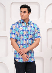 Men's Blue and Aqua Diamond Pattern Short Sleeve Shirt